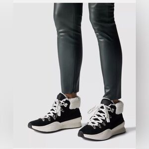 Sorel Womens Out N About Ill Conque Black, Sea Salt